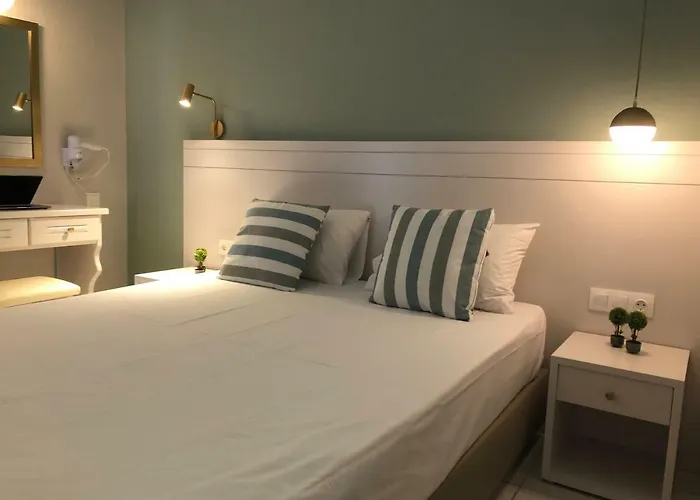 George Deluxe Apartments